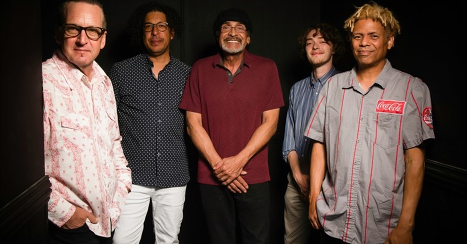 Love featuring Johnny Echols