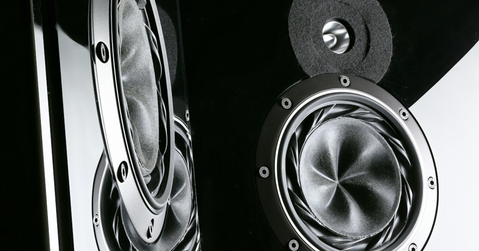 Rave In The Round - Latte & Toxinate